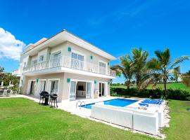 Luxury Private Villas with Pool, Private Beach, BBQ, hotel din Punta Cana