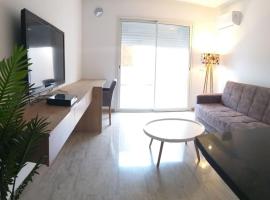 Hotel Photo: Luxurious 1-Bedroom Apartment La Soukra