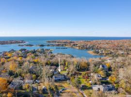 Хотел снимка: Falmouth Spacious Family Home with fireplace