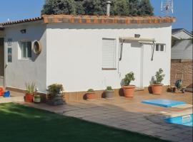 Photo de l’hôtel: apartamento acogedor con piscina y chimenea