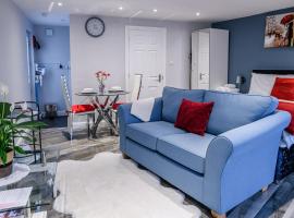 Фотографія готелю: Luxury one bedroom guesthouse M6, Junction 10 Walsall