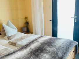 Restaurant Seeblick direkt am Schweriner See, hotel in Bad Kleinen