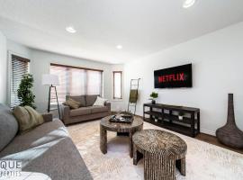 호텔 사진: Chic 3BR Modern Home - Wi-Fi - Netflix - Sleeps 8!