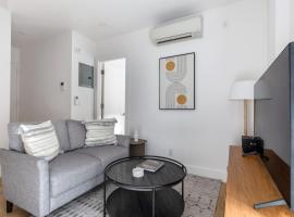 Zdjęcie hotelu: West Village 1br w in-unit wd nr park NYC-1334