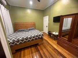 Hollywood Guesthouse, hotel in Georgetown