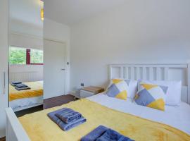 Hotel Photo: Open Mind Property - City Centre & Free Parking for Unlimited Vehicles