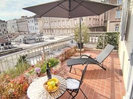 Hotel Photo: Sunny terrace