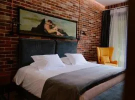 Rozafa Fish City Hotel