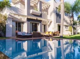 Fotos de Hotel: Luxury villa Bouskoura Pearl