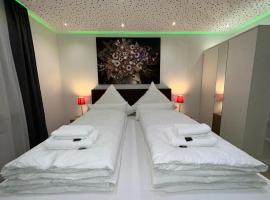 صور الفندق: Modern Apartments Neuburg 2 - TOP NEU - 2 Zimmer, Komfort, Balkon, Wi-Fi, Smart TV, Dusche, Küche