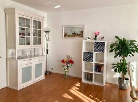 호텔 사진: Charming Sunny 100m2 Entire Apartment with 2 bedrooms