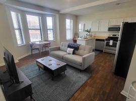 A picture of the hotel: Amazing 1 BR Apt In City Center