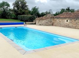 Hotel Foto: Lovely Home In Argenton Leglise With Private Swimming Pool, Can Be Inside Or Outside