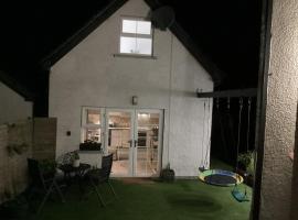 Ballinacross Lodge, hotel in Foyle Hill