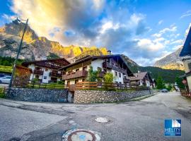 Hotel fotoğraf: Dolomites Stunning View & Garden