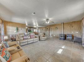 A picture of the hotel: Pet-Friendly Capitan Ranch House with Grill and Patio!