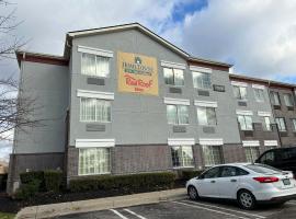 Hotel Photo: HomeTowne Studios by Red Roof Southfield