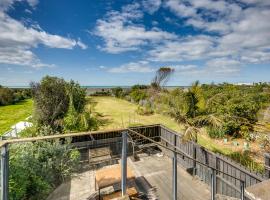 A picture of the hotel: Serenity by the Sea - Haumoana Beach Holiday Home