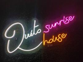 Фотографія готелю: Quito Sunrise House