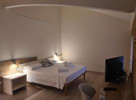 A picture of the hotel: Simona Rooms