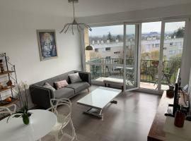 Хотел снимка: Appartement de charme, 76 m2, Quartier St GABRIEL