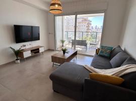 Hotel Foto: Sea Breeze Netanya Retreat by Sea N' Rent