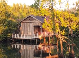 Friend of Nature Bungalow, hotell Koh Rongi saarel