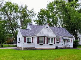 Fotos de Hotel: Big new house with huge parking