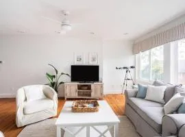 Spacious Oceanview Villa Elegant Coastal Escape, Sleeps 22