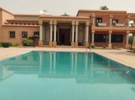 Hotel foto: Villa Marrakech, 6 pièces, 10 personnes - FR-1-756-8