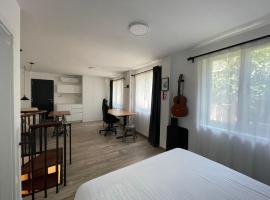 Hotel fotoğraf: ArtSpace Studio by Opatija's Slatina Beach