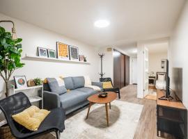 Zdjęcie hotelu: Modern 2BR Queen Beds - Close to Bellwoods Park