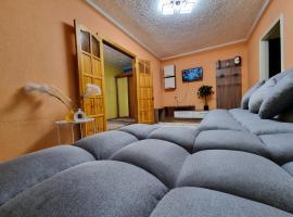 Hotelfotos: Apartment напротив Дворца Спорта на Назарбаева 1