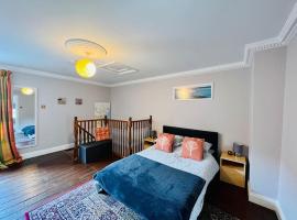 酒店照片: Characterful & cosy cottage with large double room
