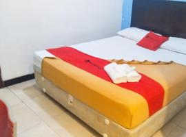 Hotel fotoğraf: RedDoorz near Living Plaza Palembang