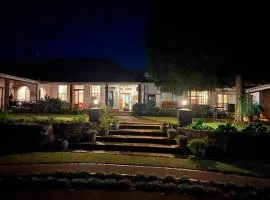The Oaks Hotel
