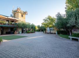 Heliopolis Camping & Village, hotel v destinaci Pineto