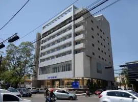 Tryp by Wyndham Asuncion, hotel in Asuncion