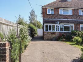 A picture of the hotel: Lavender Cottage