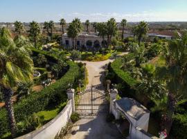 Hotel fotoğraf: Raffinatissimo Casale in villa storica salentina