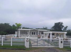 A picture of the hotel: Hermosa Casa de Campo