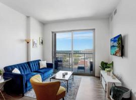 Hotel Photo: 1BR Oasis in Downtown Tampa w Balcony & City Views