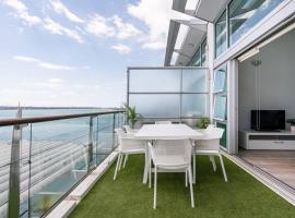 Zdjęcie hotelu: Spacious Penthouse With Spectacular Harbour Views!