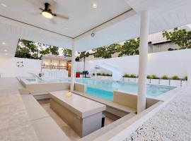 Niyham Pool Villa, ξενοδοχείο σε Bang Phli