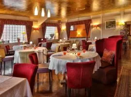 Logis Hôtel-Restaurant Les Voyageurs