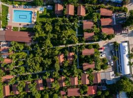 Apella Hotel, hotel em Cıralı