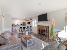 รูปภาพของโรงแรม: Comfy Family-size Townhome 2BR-5 People near Old town Arvada-10min walk