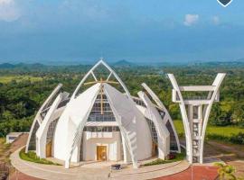 A picture of the hotel: Casa grande lujosa