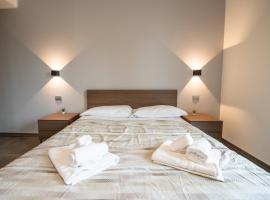 Хотел снимка: G12 Double Rooms l Zona Ospedale Centro l Parking Custodito Privato