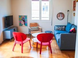 ホテル写真: Dinoulas Penthouse: Renovated Apt in the City Center